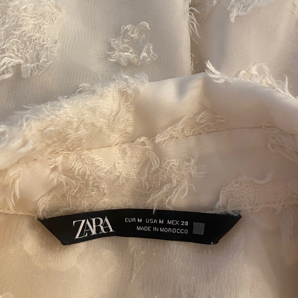 Zara Textured Floral Blouse Cream Ivory Button Front Romantic Boho Top Size M - Picture 3 of 9